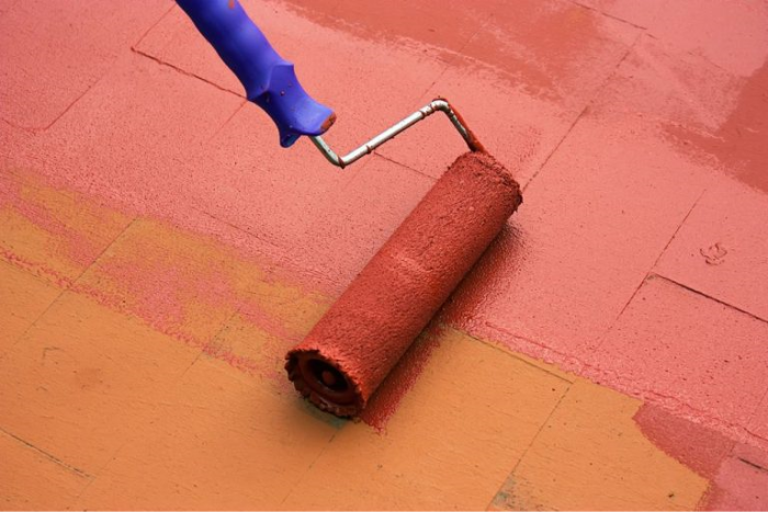 Cómo aplicar pinturas impermeabilizantes en paredes y techos